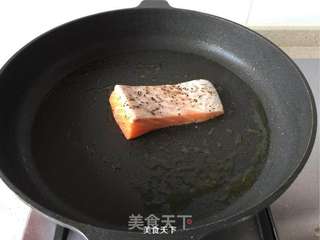 【黑椒三文鱼】的做法步骤:11
