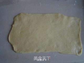 【橄榄油试用】浓香鲔鱼面包的做法步骤:8