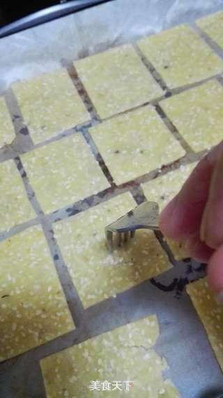 芝麻薄片饼干的做法步骤:10