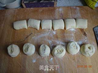 椰蓉小面包椰蓉小排包的做法步骤:8