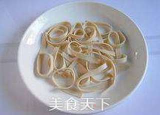 【私房剁椒鱼头】 --- 秘制的辣酱 做一道与众不同的味道的做法步骤:3