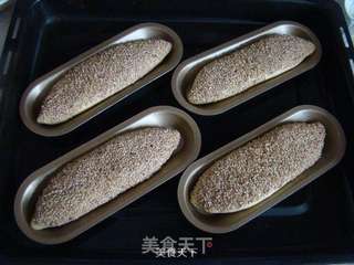 【橄榄油试用】浓香鲔鱼面包的做法步骤:11