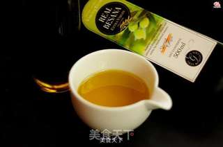 【橄榄油试用】浓香鲔鱼面包的做法步骤:23