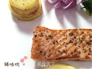 【黑椒三文鱼】的做法步骤:15