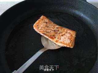 【黑椒三文鱼】的做法步骤:13