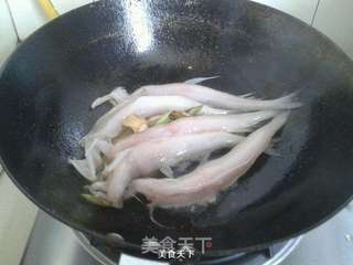 龙头鱼炖嫩豆腐的做法步骤:5
