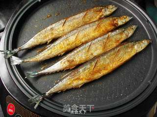孜然秋刀鱼的做法步骤:6