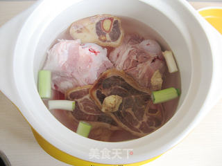海带火腿棒骨汤的做法步骤:5