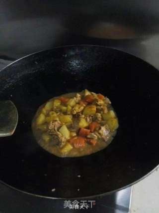 咖喱土豆鸡肉饭的做法步骤:4
