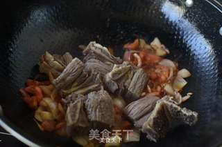 【番茄焖牛排】的做法步骤:5