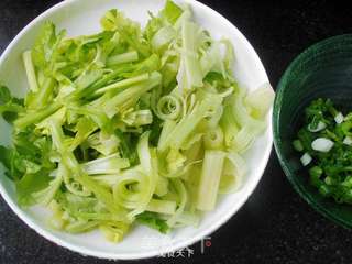 粉丝虾米芹菜汤的做法步骤:4