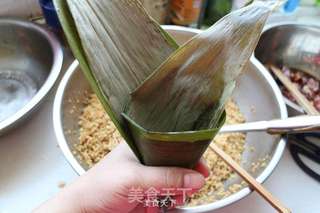 鲜肉粽的做法步骤:11