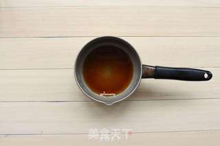 草莓夏洛特蛋糕的做法步骤:2