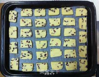 蔓越莓饼干的做法步骤:8