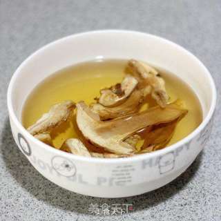 细腻鲜美无法挡-----松茸蛋羹的做法步骤:2