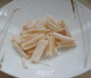 椒盐藕条—下酒菜的做法步骤:3