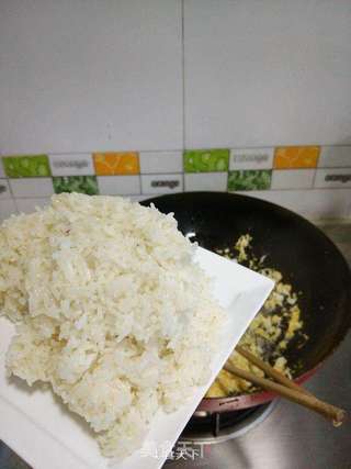 虾仁酸菜糯米饭的做法步骤:4