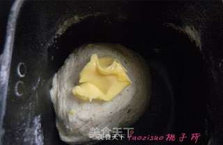 香葱豆渣小餐包的做法步骤:2