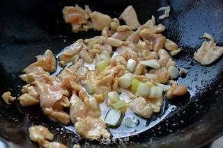 鸡肉片炒菜花—减肥也可以照样吃的做法步骤:8