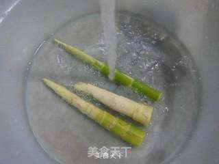 雪菜雷笋炒蚕豆的做法步骤:3
