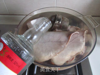 红油猪耳的做法步骤:2