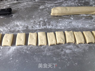 香酥油条的做法步骤:9