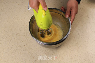 绝对不可错过的柔软小尤物——泡沫蛋糕的做法步骤：7