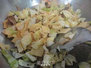 干豆腐炒圆白菜肉片的做法步骤:7