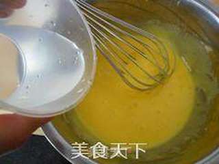 槐花戚风蛋糕的做法步骤:4