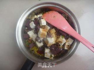 韭菜烧红白豆腐的做法步骤:7