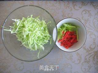 三文鱼沙拉的做法步骤:2