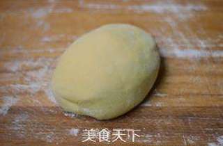 金枪鱼披萨的做法步骤:5