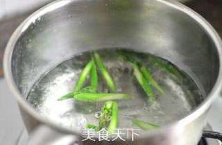 金枪鱼披萨的做法步骤:12