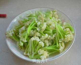 鸡肉片炒菜花—减肥也可以照样吃的做法步骤:7