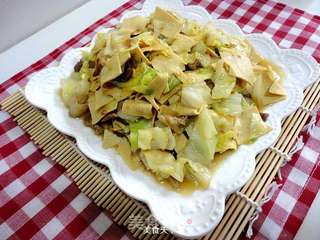干豆腐炒圆白菜肉片的做法步骤:10