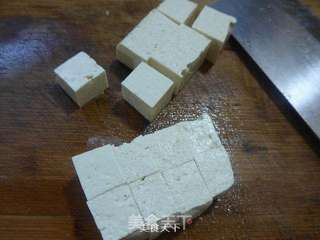 韭菜五花肉烧豆腐的做法步骤:2