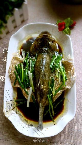 清蒸鲈鱼—私房做法的做法步骤:9