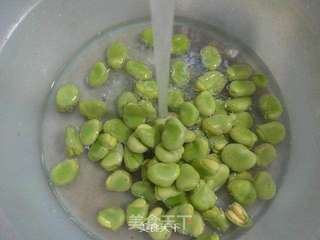 雪菜雷笋炒蚕豆的做法步骤:2