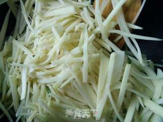 青椒蒜香土豆丝的做法步骤:6