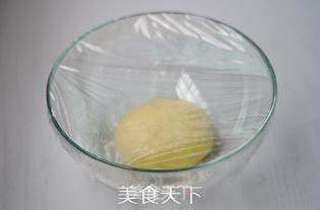 金枪鱼披萨的做法步骤:6