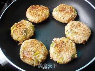 核桃土豆饼的做法步骤:8