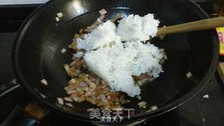 #金龙鱼稻米油#鱿鱼须酱酱炒饭的做法步骤:5