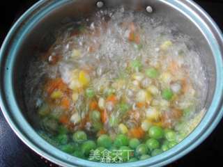 扬州炒饭的做法步骤:5