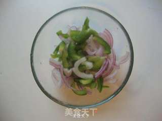 黑胡椒牛肉披萨(8寸)的做法步骤:3