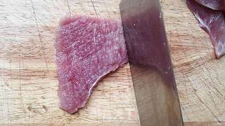 酥香炸猪扒的做法步骤:2