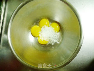 红色跑车蛋糕的做法步骤:2