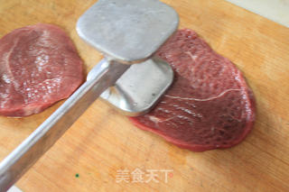 虫草花蚝油牛排的做法步骤:2