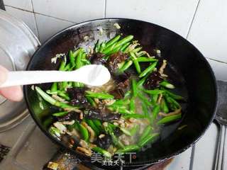 芦笋木耳炒肉的做法步骤:9