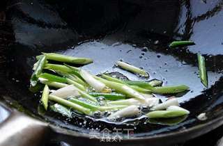 西红柿炒鸡蛋—三分钟菜的做法步骤:4