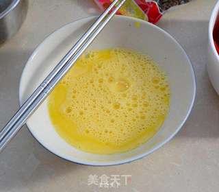 西红柿炒鸡蛋—三分钟菜的做法步骤:2